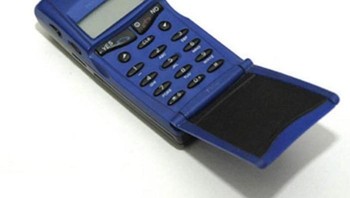 Ericsson T10 cukup populer sekitar tahun 1999 sampai 2000. (istimewa/phonearena)