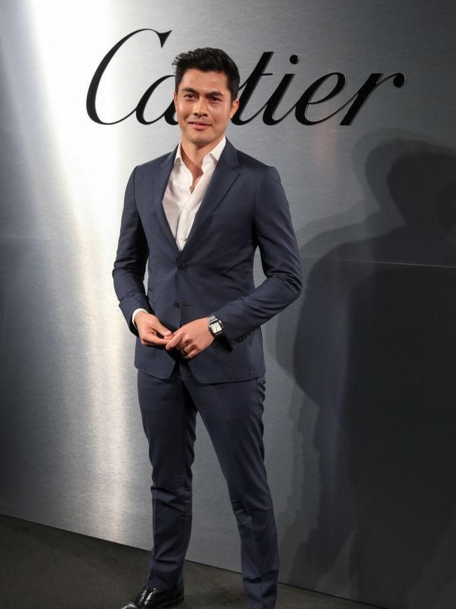 Tak punya pengalaman akting, ia sempat menolak tawaran bermain film Crazy Rich Asian. Namun, Jon Chu, bersikeras mengajaknya untuk audisi. Aku dikirim tiga sampai empat email untuk audisi. Tapi aku menolak karena aku bukan aktor, ungkap Henry kepada Jimmy Fallon di The Tonight Show. Di film tersebut, ia beradu akting dengan aktris ternama Asia, Michelle Yeoh. (Foto: Getty Images)