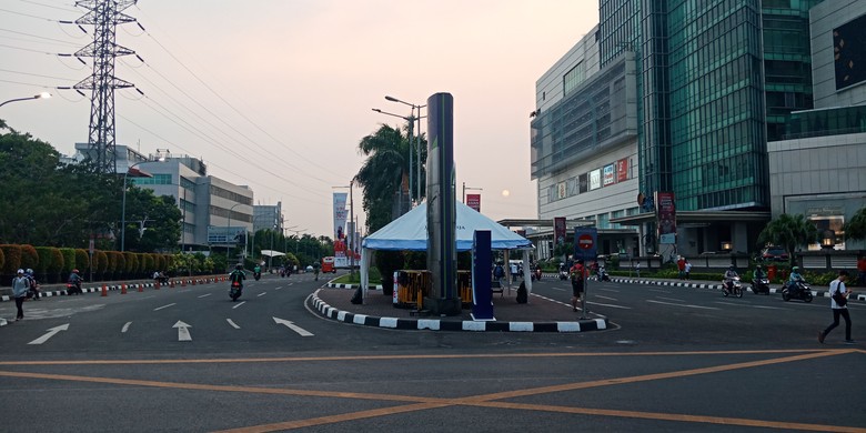 Jelang Pembukaan Asian Games, Lalin Sekitar Senayan City Sepi Jelang Pembukaan Asian Games, Lalin Sekitar Senayan City Sepi