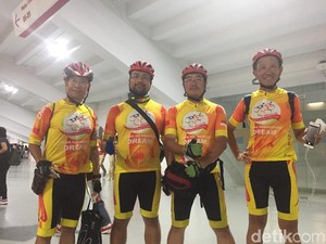 Gowes 10 Hari dari China untuk Nonton Pembukaan Asian Games 2018