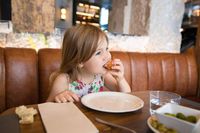 Demi Kenyamanan, Resto Ini Larang Pengunjung Bawa Anak Di Atas Jam 5 Sore