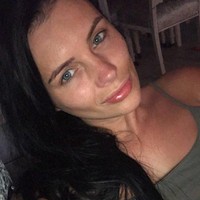 Jadi bangkrut, karena itu kini ia ingin membuka lembaran baru yang dimulai dari menempuh pendidikan di University of Central Lancashire. Foto: Instagram/@callierogers86