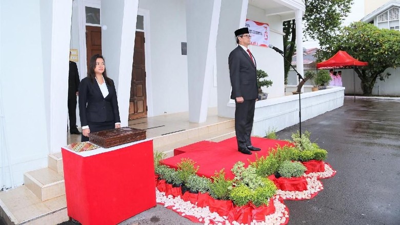 KBRI Vientiane Laos Gelar Upacara HUT ke-73 RI KBRI Vientiane Laos Gelar Upacara HUT ke-73 RI