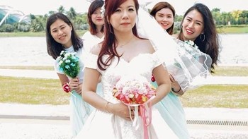 Parahnya, Ivan harus membayar sekitar Rp 28 juta untuk foto-foto yang mengecewakan ini. Foto: Facebook/Ivan Tan