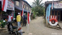 Di Pulau Sebatik ini juga kita bisa menemui orang-orang dengan latar belakang suku yang berbeda namun tetap bisa hidup berdampingan satu sama lain dengan aman dan damai.