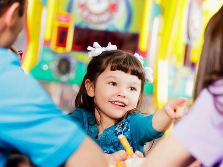 Demi Kenyamanan, Resto Ini Larang Pengunjung Bawa Anak Di Atas Jam 5 Sore Demi Kenyamanan, Resto Ini Larang Pengunjung Bawa Anak Di Atas Jam 5 Sore