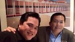 Ini Pose Erick Thohir Jajan di Senayan Jelang Asian Games dan Cicip Durian