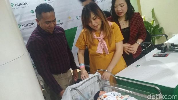 Cherly Juno lahirkan anak laki-laki.