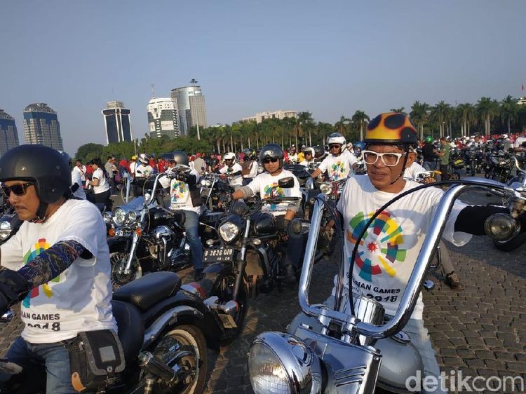 Ratusan Moge Kawal Obor Asian Games