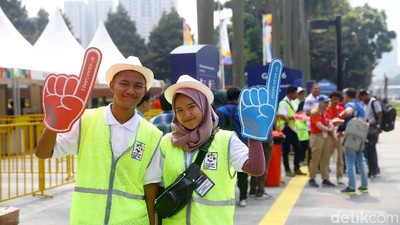 Jelang Pembukaan Asian Games 2018, Volunteer Siap bantu Penonton ke GBK