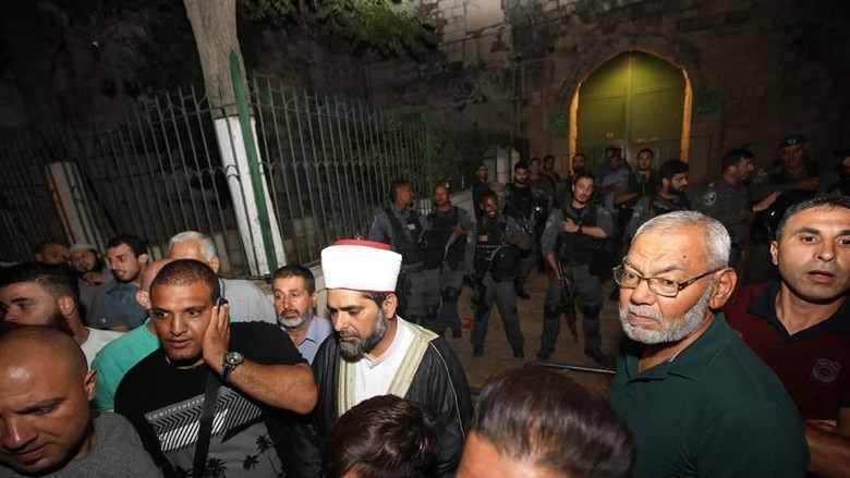Polisi Israel Tutup Seluruh Gerbang Masjid Al-Aqsa Polisi Israel Tutup Seluruh Gerbang Masjid Al-Aqsa