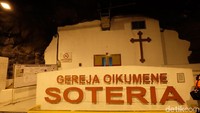 Gereja Oikumene Soteria juga kerap menggelar kebaktian meski berada di dalam tambang bawah tanah. Foto: Ardhi Suryadhi