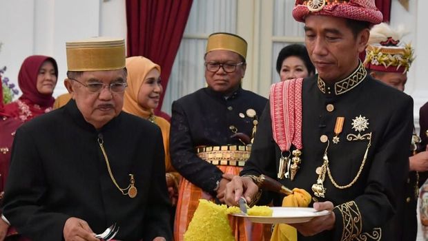 Jokowi ajak presiden-wapres terhadulu potong tumpeng di HUT ke-73 RI (Laily Rachev -Biro Pers Setpres)