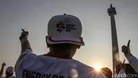 Puncak acara Pawai Obor Asian Games ini dimulai dari Tugu Monas, Jakarta.