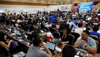 Suasana lokasi bekerja para wartawan di Main Press Center JCC, Jakarta.