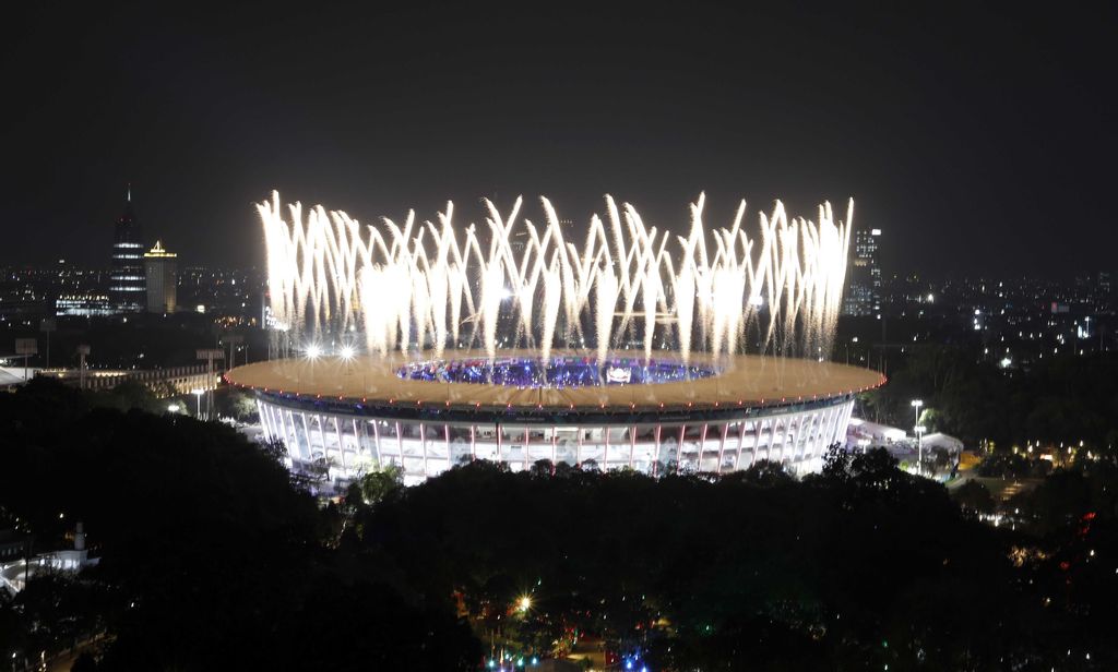 pembukaan Asian games 2018 Asian Games – Opening ceremony - GBK Main Stadium – Jakarta, Indonesia – August 18, 2018 – A general view of fireworks during the opening ceremony. REUTERS/Willy Kurniawan