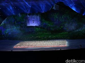 Panggung Megah dan Ribuan Penari Meriahkan Defile Asian Games 2018