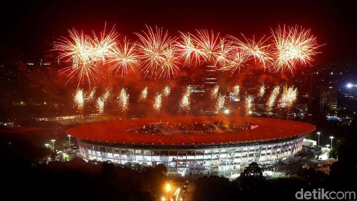 Pesta Kembang Api di Pembukaan Asian games 2018 (Foto: Grandyos Zafna/detikSport) Pesta Kembang Api di Pembukaan Asian games 2018 (Foto: Grandyos Zafna/detikSport)