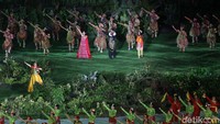 Sederet musisi memberikan penampilan maksimalnya membawakan lagu daerah. Foto: Agung Pambudhy