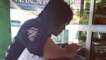 Makan di Warteg hingga Panen Singkong Raksasa, Ini Gaya Nyeleneh Agung Hercules