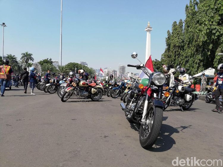 Konvoi Motor Bertemakan Historical Riding