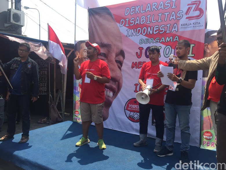 Kelompok Tuna Rungu Ini Deklarasikan Dukungan ke Jokowi-Maruf Kelompok Tuna Rungu Ini Deklarasikan Dukungan ke Jokowi-Maruf