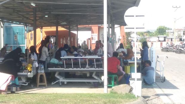 Gempa 6,5 SR, Pasien RSUP NTB Dirawat di Parkiran