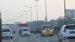 Wah Ada Alphard Emas di Jalanan Jakarta