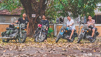 Rizky sepertinya termasuk salah satu anak motor, di akun Instagram-nya kita bisa melihat Rizky tengah asyik riding dengan motor Royal Enfield. Foto: Instagram/Rizky Nazar