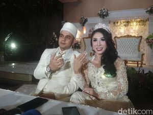 So Sweet! Henny Mona Tulis Lagu Kisah Cinta Bersama Rio Reifan Meski Diceraikan