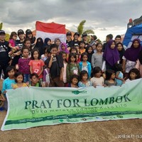 Bencana gempa yang melanda Lombok dan sebagian besar wilayah, Nusa Tenggara Barat (NTB), meninggalkan duka bagi masyarakat Indonesia, tanpa terkecuali para pemenang Puteri Indonesia. Mereka pun terjun langsung ke lapangan untuk menolong para korban. (Foto: Dok. Yayasan Puteri Indonesia)