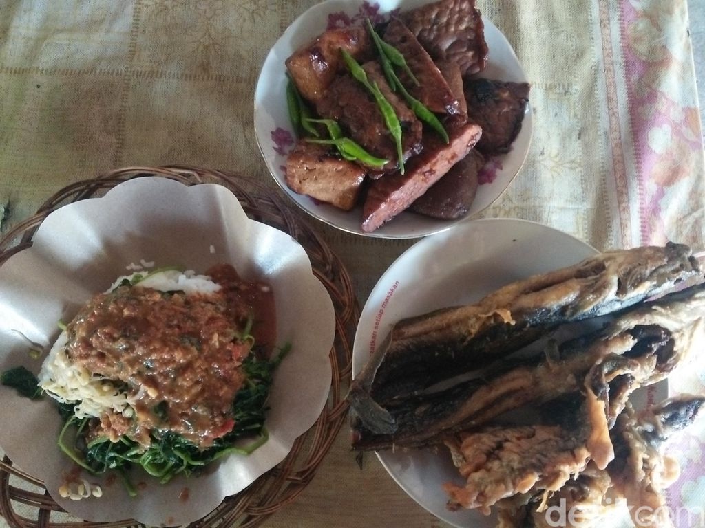 pecel semanggi mbah Warno Bantul