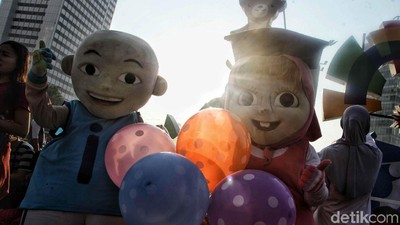 Ondel-ondel hingga Upin-Ipin Meriahkan CFD di Bundaran HI