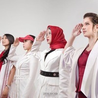 Chacha Frederica sudah lebih dulu mengunggah foto bertema kemerdekaan. Ia memakai coat berwarna putih dengan belt hitam menyerupai busana Taekwondo. Tak lupa ia memakai hijab berwarna merah. Foto-fotonya ini pun dibuat dalam rangka menyambut Asian Games 2018. (Foto: Instagram)