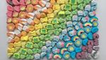 Keren! Seniman Ini Hasilkan Karya Gradasi Warna dari Makanan