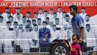 Dukungan yang diberikan warga karena mereka menganggap Jokowi berhasil menjalankan tugasnya sebagai presiden selama 4 tahun terakhir.