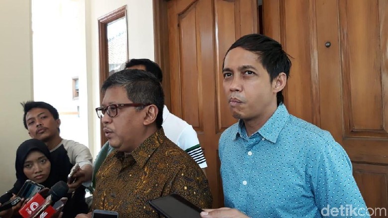 Sekjen Koalisi Jokowi Kumpul Bahas Finalisasi Tim Kampanye Sekjen Koalisi Jokowi Kumpul Bahas Finalisasi Tim Kampanye