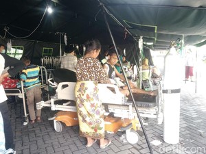 Gempa 6,5 SR, Pasien RSUP NTB Dirawat di Parkiran