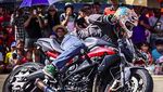 Potret Aksi-aksi Ekstrem Stuntman Jokowi