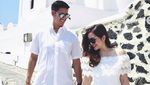 Tasya Kamila & Suami Mesra di Santorini