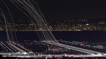  Keren! Pemandangan lalu lintas pesawat terbang saat lepas landas. Foto: bored panda