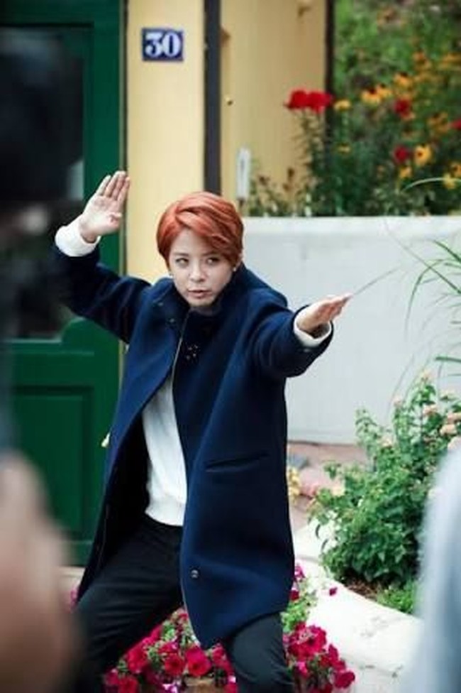 Amber f(x) jadi salah satu selebriti Korea yang juga jago Taekwondo. Ia memegang sabuk hitam dan telah berlatih sejak duduk di bangku sekolah dasar selama dirinya tinggal di Amerika. (Foto: ist.)