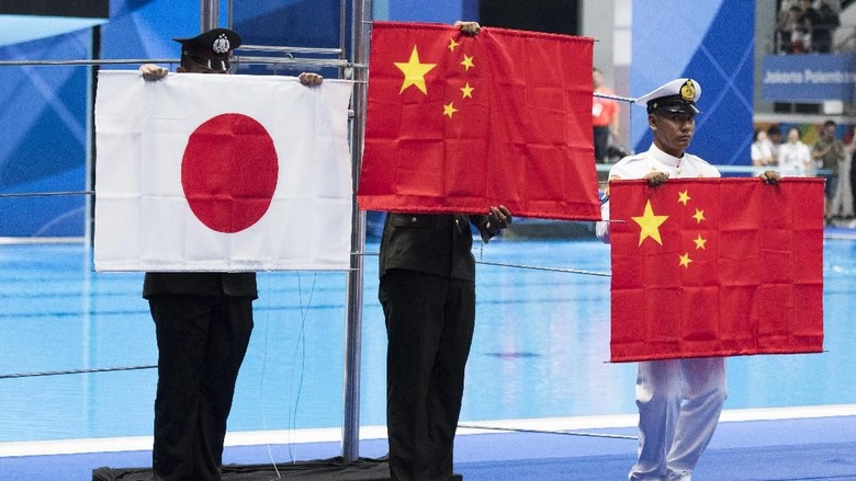 Bendera China Jatuh di Penyerahan Medali Asian Games, Ini Penyebabnya Bendera China Jatuh di Penyerahan Medali Asian Games, Ini Penyebabnya