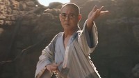 Siapa yang tak kenal Jet Li? Aktor yang berasal dari China ini pernah lima kali menjuarai National Wushu Champion of China. (Foto: Instagram/jetli)