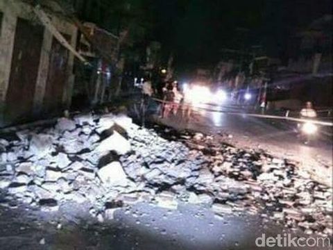 Polsek Alas Sumbawa Ambruk Diguncang Gempa 7,0 SR