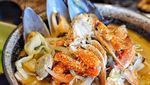 Slurp! Ramen Kuah Gurih Kental Beragam Topping Ini Bikin Ngiler