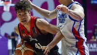 Takuma Sato (berbaju hitam) saat bertanding melawan tim Taiwan dalam Asian Games 2018 di Jakarta pada 14 Agustus lalu. Empat atlet Jepang itu dipulangkan karena dianggap melanggar kode etik disiplin khusus bagi delegasi Jepang untuk Asian Games ini. Foto: AFP PHOTO/BAY ISMOYO