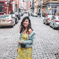 Setelah bekerja menjadi PR, Lissette semakin menggila dengan gaya hidup mewahnya. Aku belanja baju untuk foto sempurna di Instagram, ucapnya. Foto: Instagram (lissettecalv)