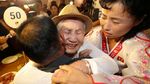 Momen Haru Reuni Keluarga Korut-Korsel Usai 65 Tahun Berpisah