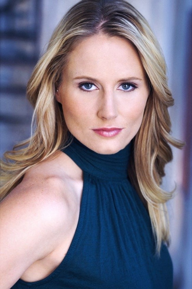 Helena Barrett sudah cukup berpengalaman di dunia stuntwomen. Terlihat dari deretan film yang pernah dibintanginya, antara lain Batman vs. Superman: Dawn of Justice (menggantikan Amy Adams), hingga Transformers: Age of Extinction dan serial NCIS. (Foto: ist.)c